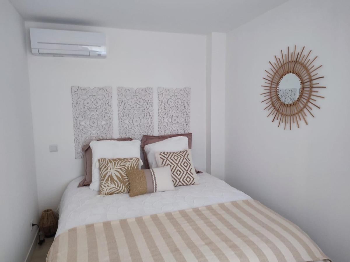 Magnifique Appartement 2 Chambres Avec 50 M2 De Jardin Privatif La Crau Esterno foto