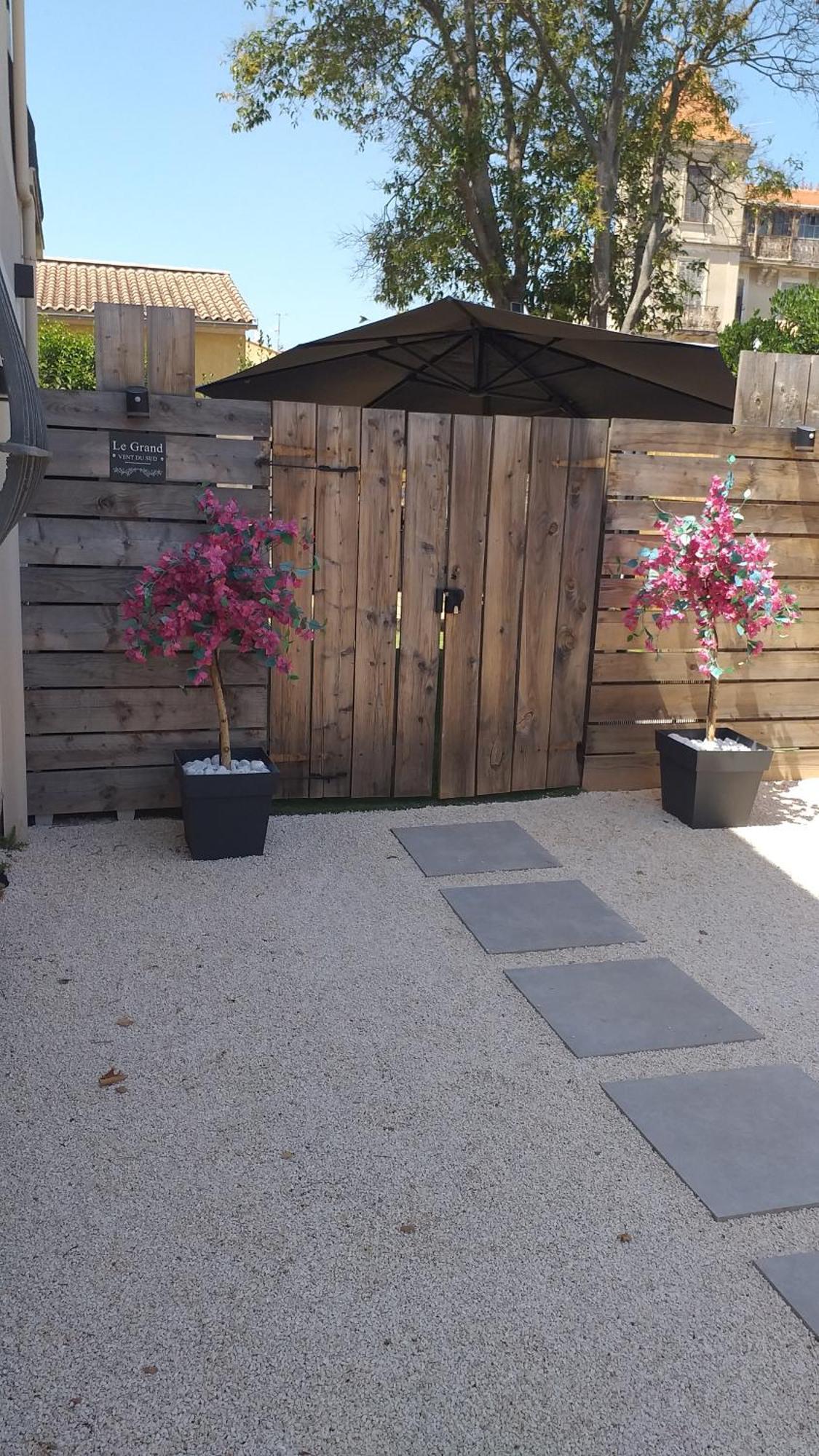 Magnifique Appartement 2 Chambres Avec 50 M2 De Jardin Privatif La Crau Esterno foto